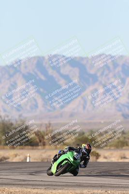 media/Dec-07-2025-CVMA (Sun) [[3e7d2de5dc]]/Race 16-Formula Middleweight/